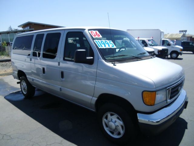 2006 Ford Econoline Wagon 2dr Cpe V6 Manual GT