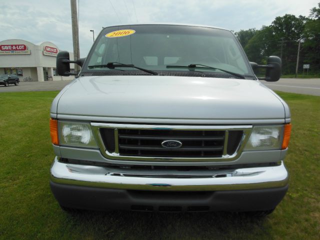 2006 Ford Econoline Wagon 2dr Cpe V6 Manual GT
