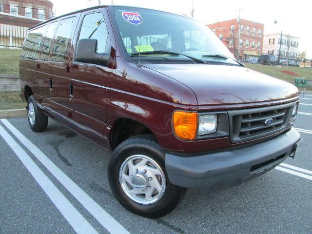 2006 Ford Econoline Wagon Sport 4WD