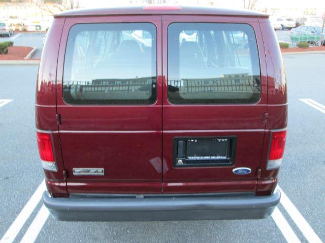 2006 Ford Econoline Wagon Sport 4WD
