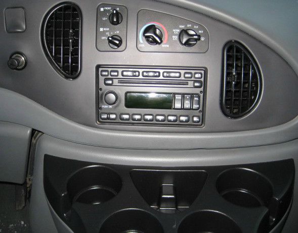 2006 Ford Econoline Wagon 2dr Cpe V6 Manual GT