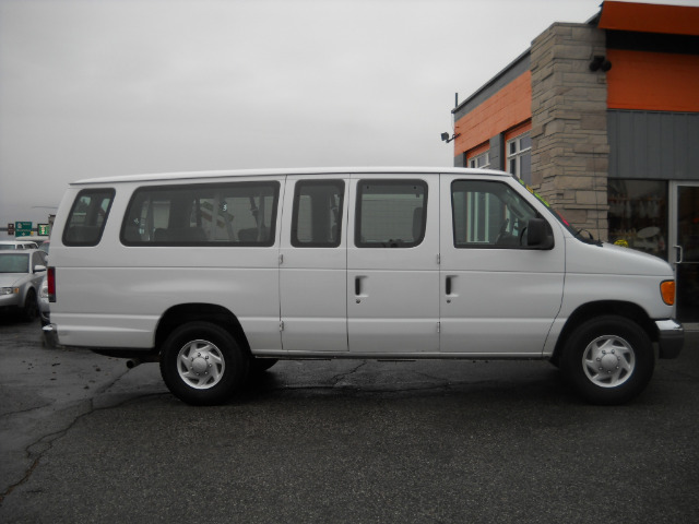 2007 Ford Econoline Wagon 2dr Cpe V6 Manual GT