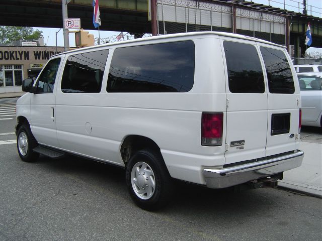 2007 Ford Econoline Wagon 2dr Cpe V6 Manual GT