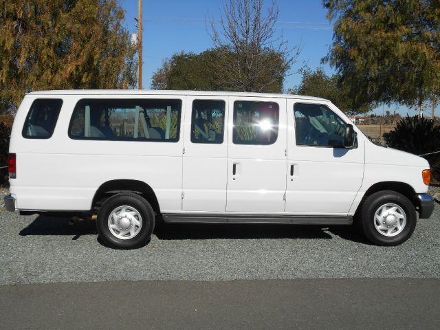 2007 Ford Econoline Wagon 2dr Cpe V6 Manual GT
