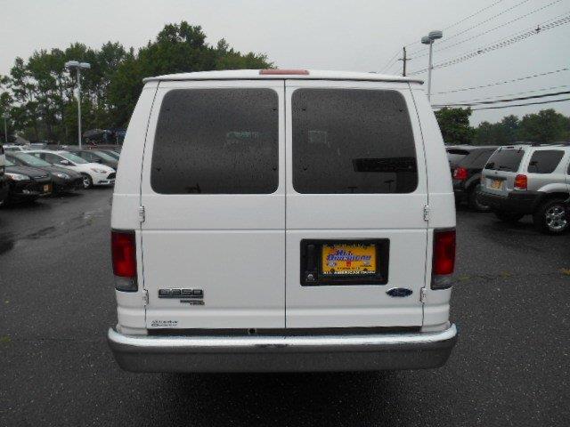 2007 Ford Econoline Wagon ESi