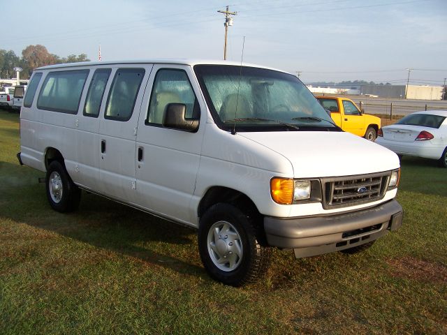 2007 Ford Econoline Wagon 2dr Cpe V6 Manual GT
