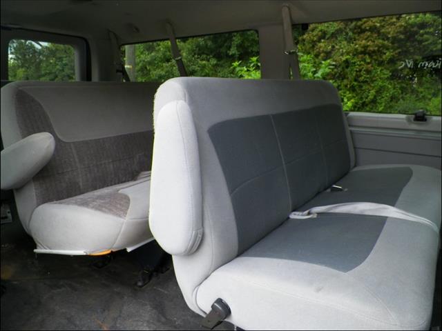 2007 Ford Econoline Wagon Base