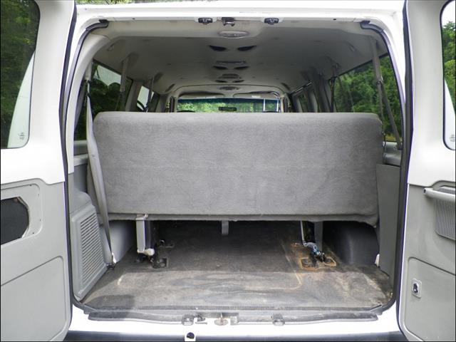 2007 Ford Econoline Wagon Base