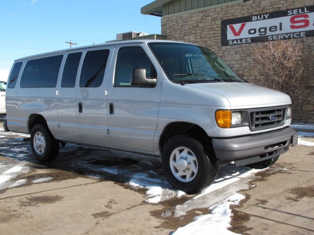2007 Ford Econoline Wagon 2dr Cpe V6 Manual GT