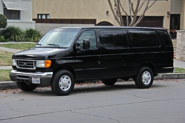 2007 Ford Econoline Wagon 2dr Cpe V6 Manual GT