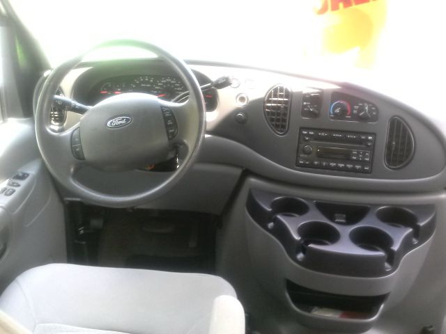 2007 Ford Econoline Wagon 2dr Cpe V6 Manual GT