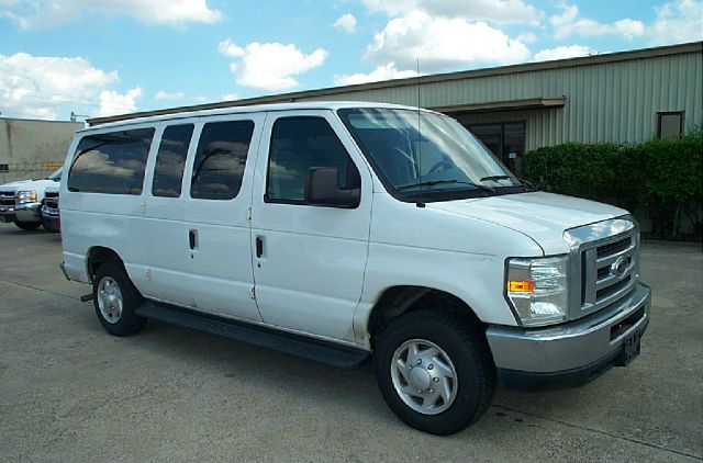 2008 Ford Econoline Wagon 1500 SLT 4X4