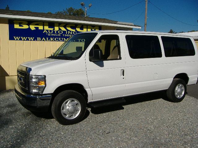 2008 Ford Econoline Wagon SRW
