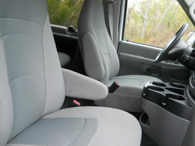 2008 Ford Econoline Wagon SE Sport