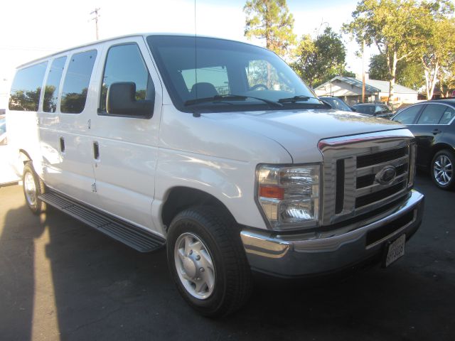 2008 Ford Econoline Wagon GT Deluxe Bullitt