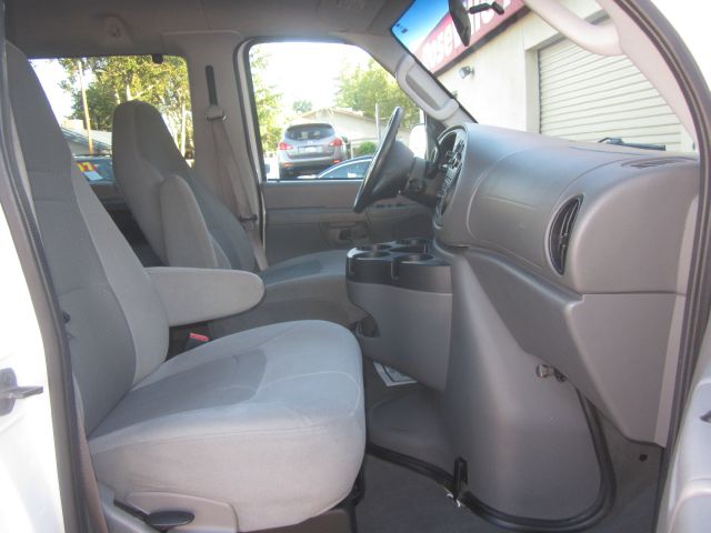 2008 Ford Econoline Wagon GT Deluxe Bullitt