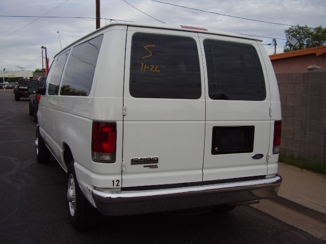 2008 Ford Econoline Wagon 2dr Cpe V6 Manual GT