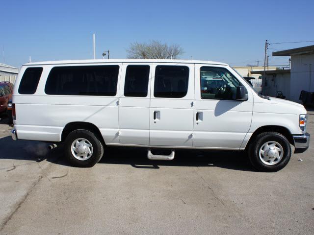 2008 Ford Econoline Wagon ESi