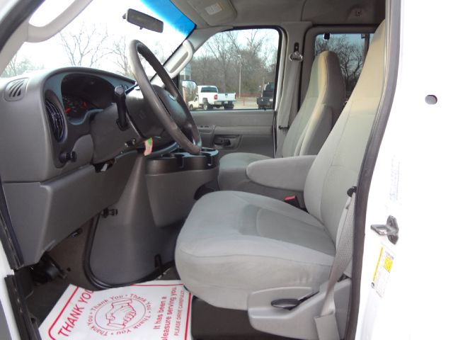 2008 Ford Econoline Wagon 2dr Cpe V6 Manual GT