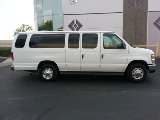 2008 Ford Econoline Wagon 4dr 4WD SLE Commercial