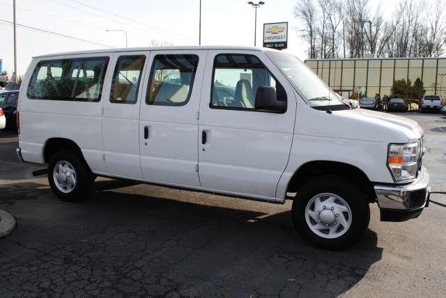 2008 Ford Econoline Wagon ESi