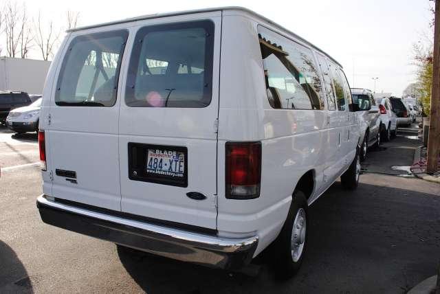 2008 Ford Econoline Wagon ESi