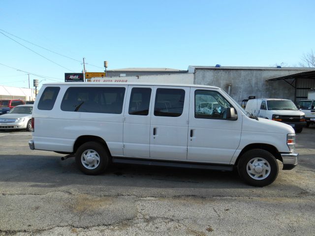 2009 Ford Econoline Wagon 2dr Cpe V6 Manual GT