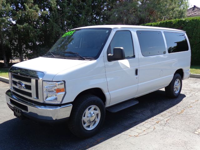 2009 Ford Econoline Wagon GT Deluxe Bullitt