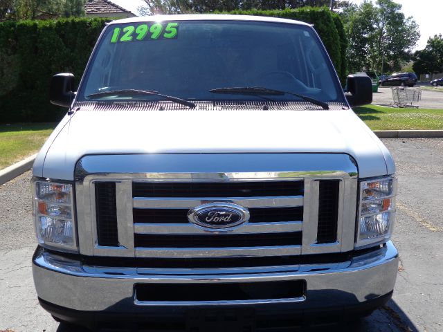 2009 Ford Econoline Wagon GT Deluxe Bullitt
