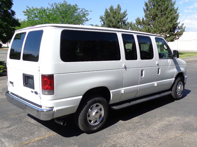 2009 Ford Econoline Wagon GT Deluxe Bullitt