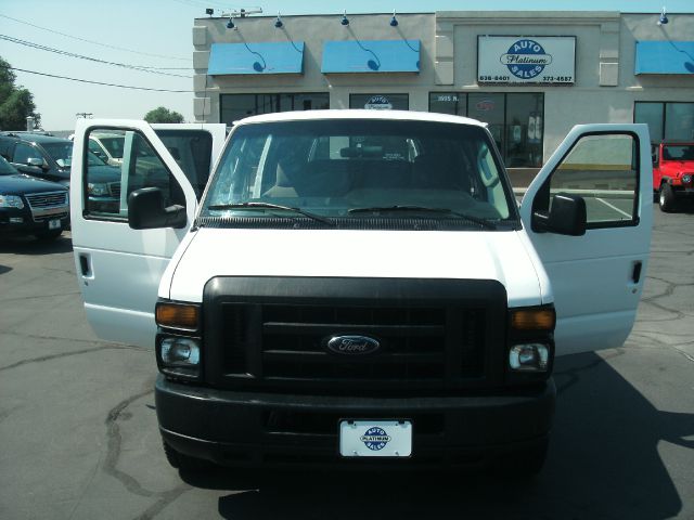 2009 Ford Econoline Wagon 2dr Cpe V6 Manual GT