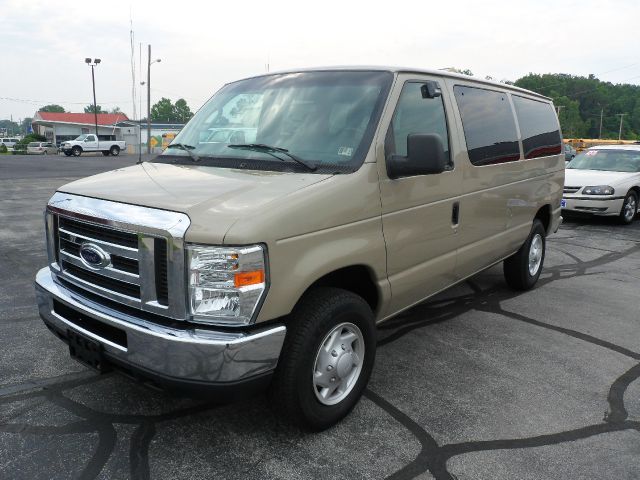 2009 Ford Econoline Wagon 2dr Cpe V6 Manual GT