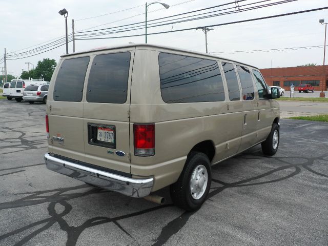 2009 Ford Econoline Wagon 2dr Cpe V6 Manual GT