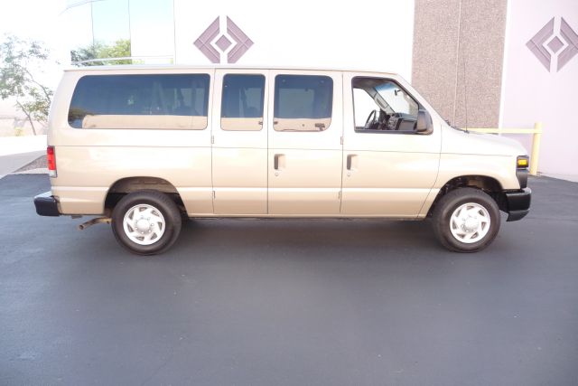 2009 Ford Econoline Wagon 2dr Cpe V6 Manual GT