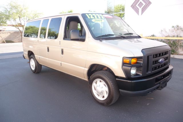 2009 Ford Econoline Wagon 2dr Cpe V6 Manual GT