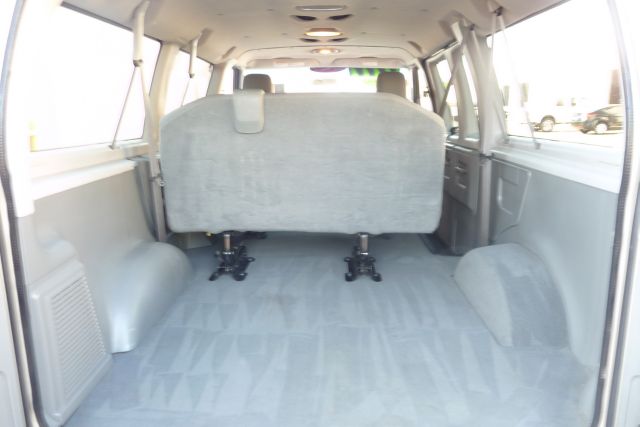 2009 Ford Econoline Wagon 2dr Cpe V6 Manual GT