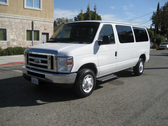 2009 Ford Econoline Wagon GT Deluxe Bullitt
