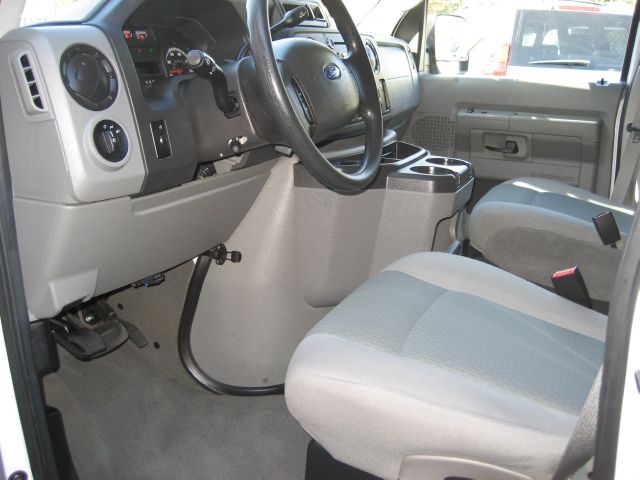 2009 Ford Econoline Wagon GT Deluxe Bullitt