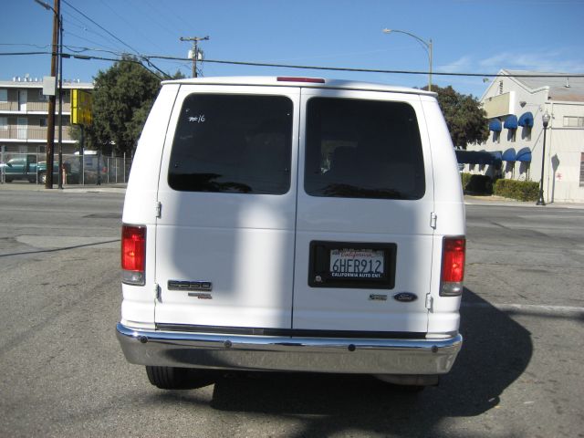 2009 Ford Econoline Wagon GT Deluxe Bullitt