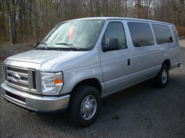 2010 Ford Econoline Wagon ESi