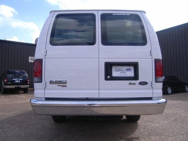 2010 Ford Econoline Wagon ESi