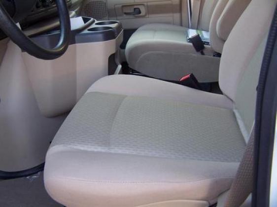 2010 Ford Econoline Wagon ESi