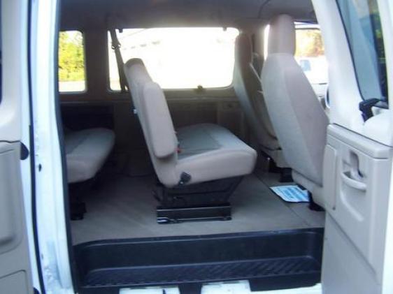 2010 Ford Econoline Wagon ESi