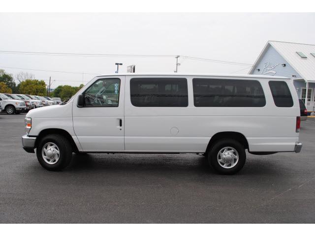 2010 Ford Econoline Wagon ESi