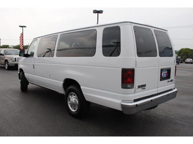 2010 Ford Econoline Wagon ESi