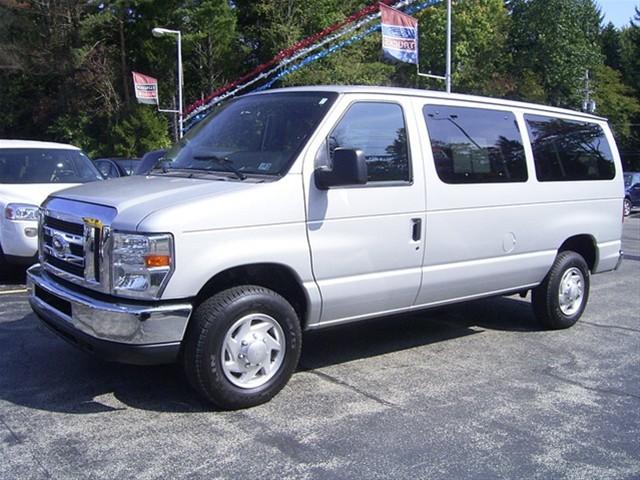 2010 Ford Econoline Wagon ESi
