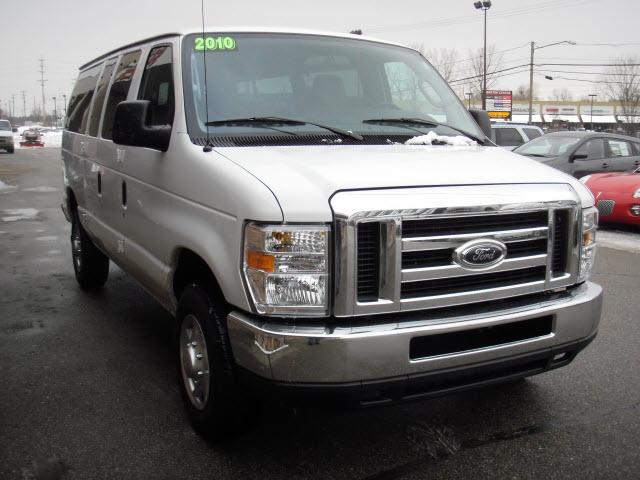 2010 Ford Econoline Wagon CPE