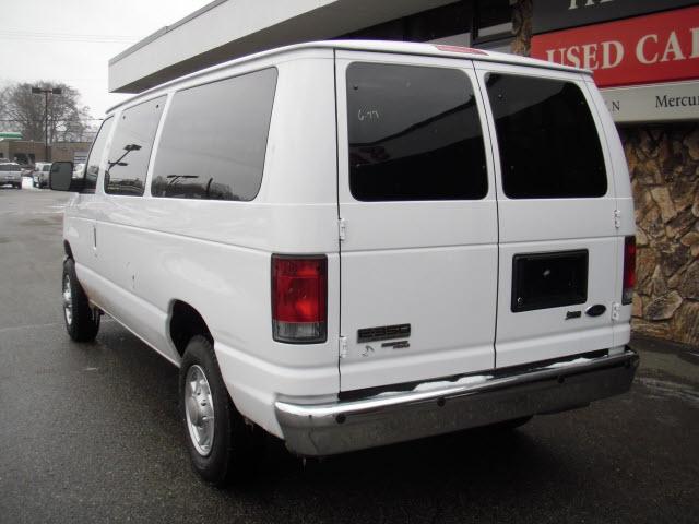 2010 Ford Econoline Wagon CPE