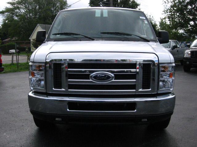 2010 Ford Econoline Wagon CPE