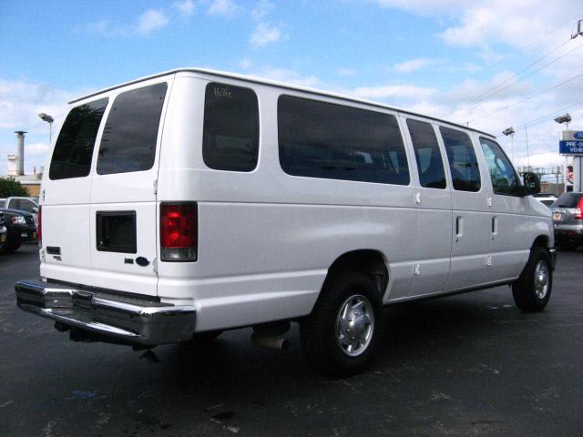 2010 Ford Econoline Wagon CPE